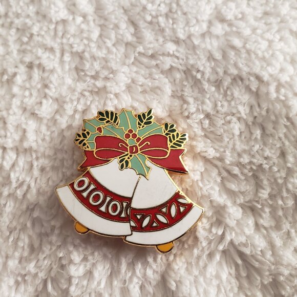 Vintage Pin Christmas Bells Enameled Pin Pinback Xmas - Picture 1 of 6